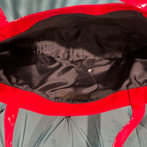 Carolina Herrera Good Girl Limited Edition Red Glossy large patent tote bag - Picture 6 of 7